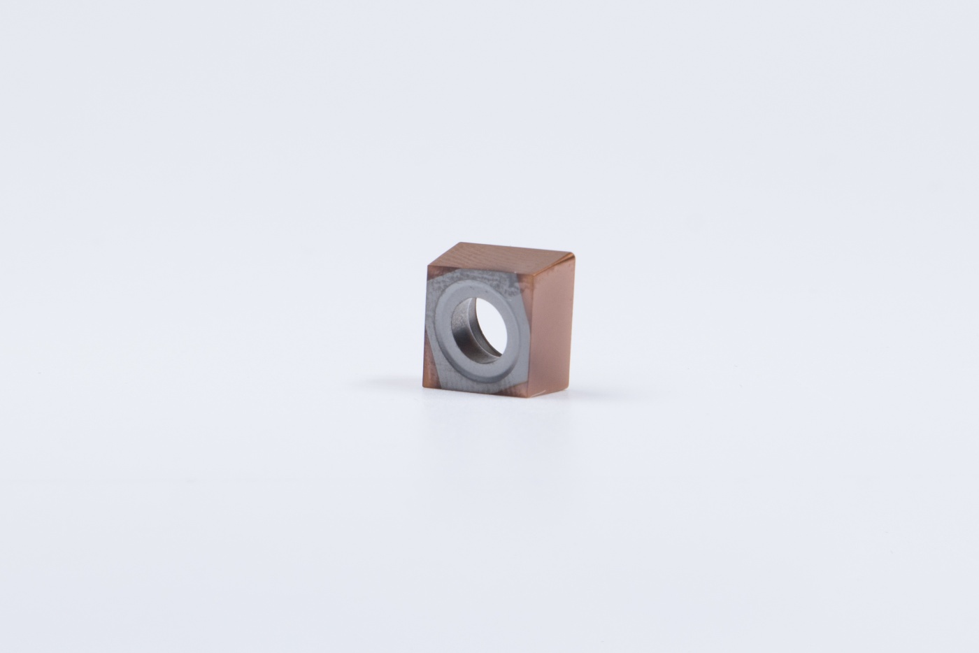 CCMT09T304-MF3 EPM25Эквивалент