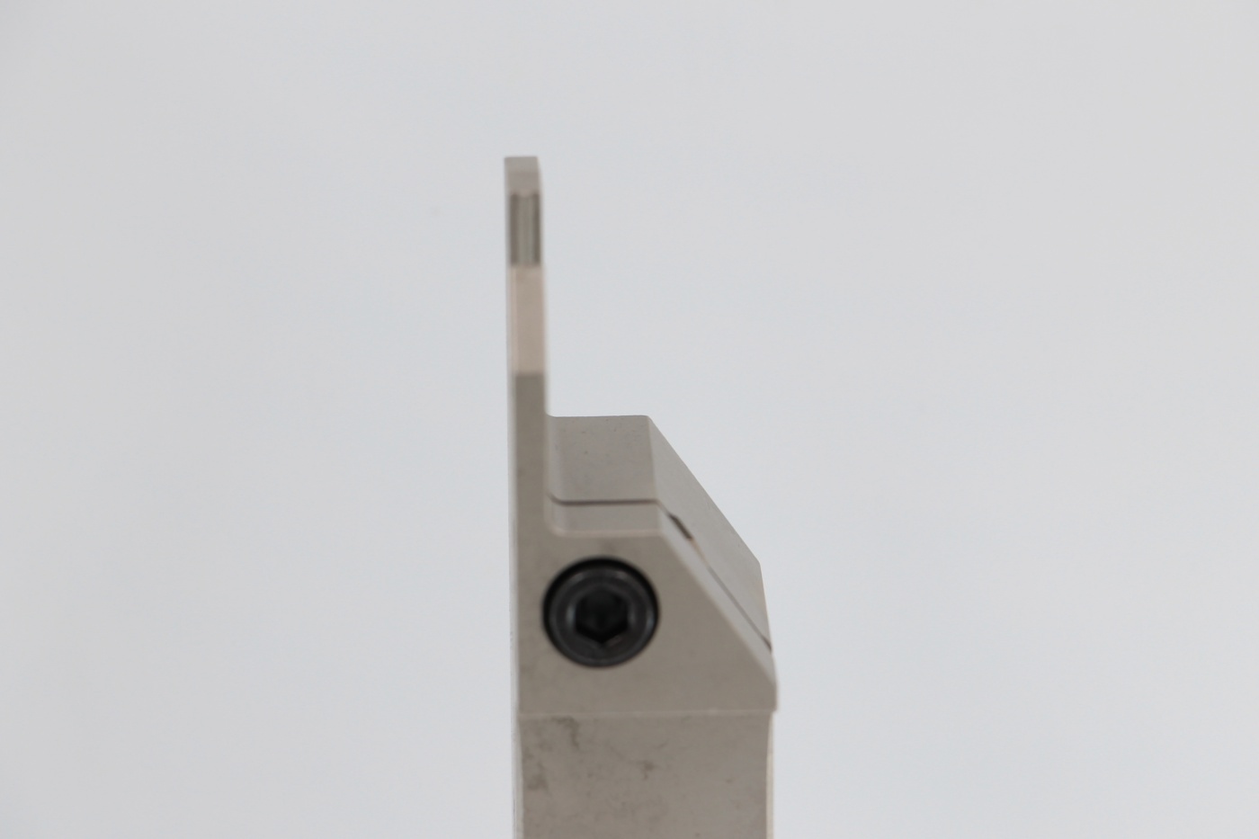 MGEHR2525-4T30Эквивалент