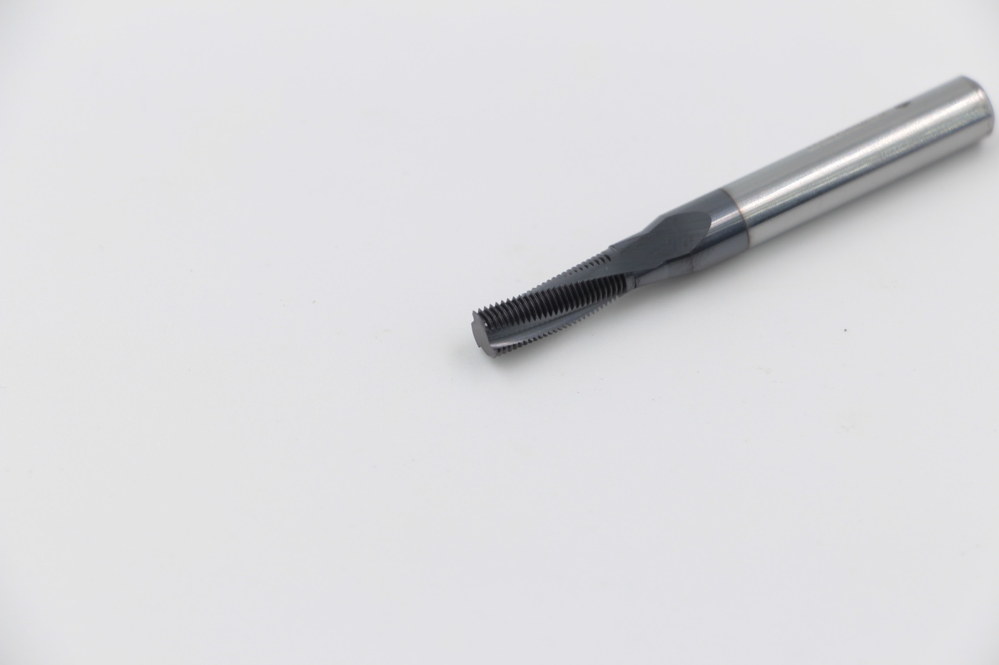 Резьбофреза твердосплавная Эквивалент MHTS0480A06C13-ISO0.5I EMG30