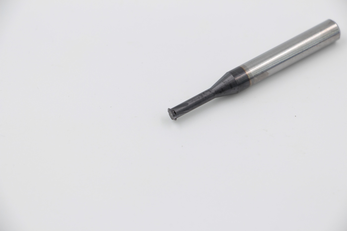 MHTI0400A04D13-ISO0.8I EMG30Эквивалент