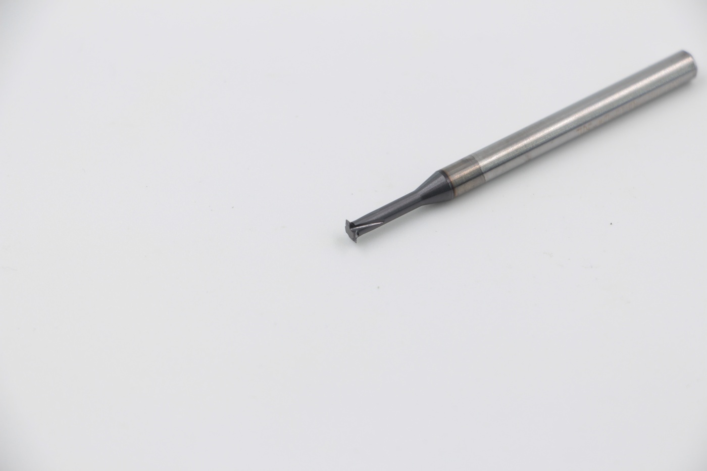 MHTI0315A04D10-ISO0.7I EMG30Эквивалент