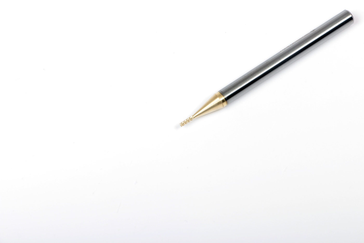 MH04-MS0100A04M4143EN EMG40Эквивалент