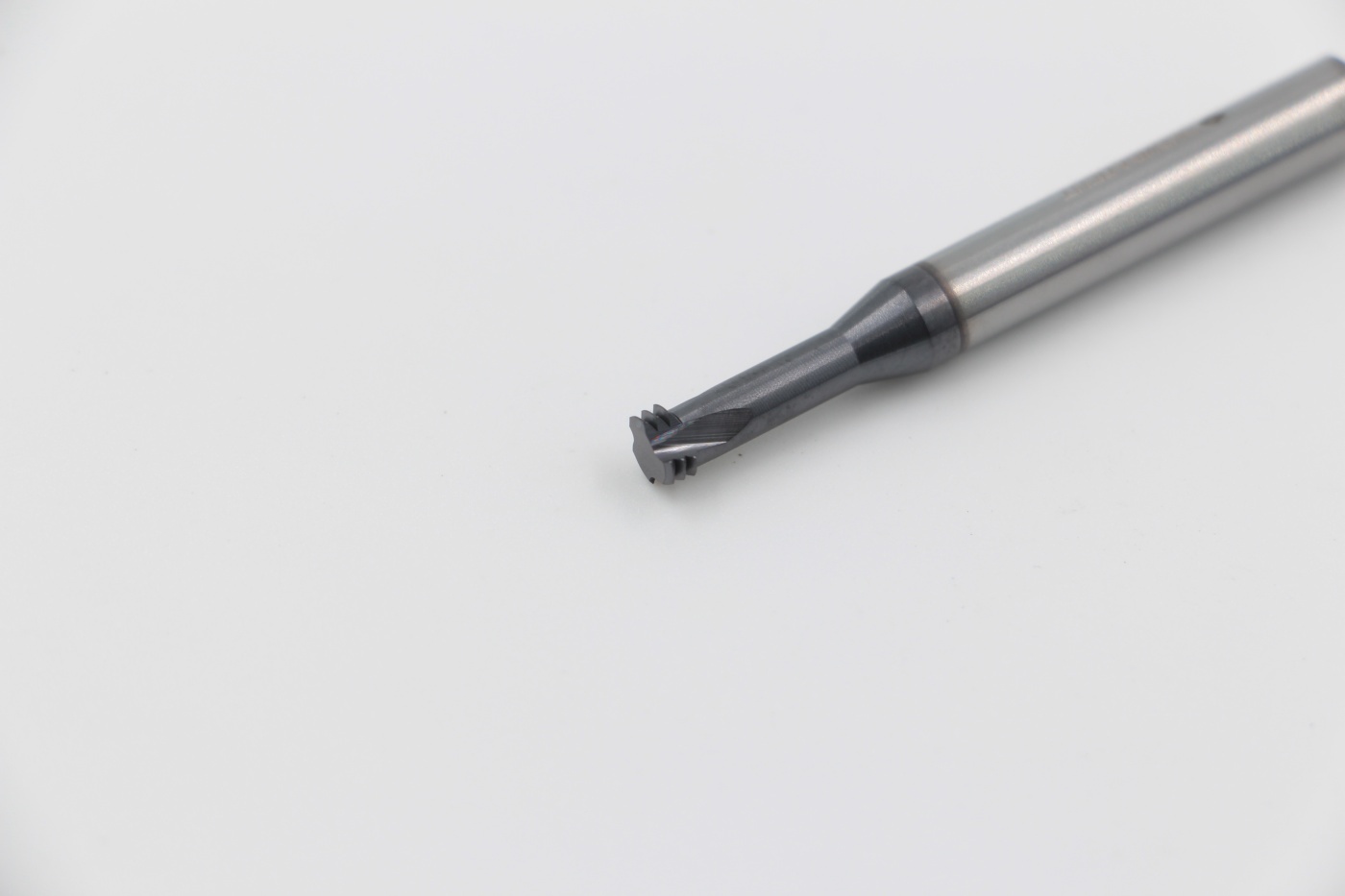 Резьбофреза твердосплавная Эквивалент MHTS0500A06C13-ISO0.75I EMG30