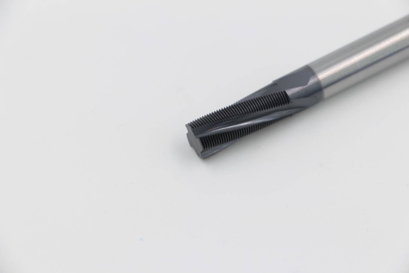 Резьбофреза твердосплавная Эквивалент MHT0790A08D20-ISO0.5I EMG30